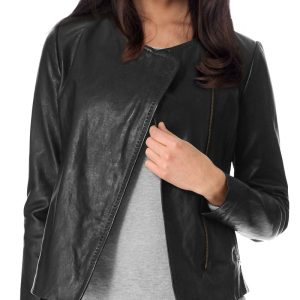 Smooth silhouette fit leather jacket