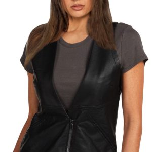 Body fitting and sumptuous leather vest