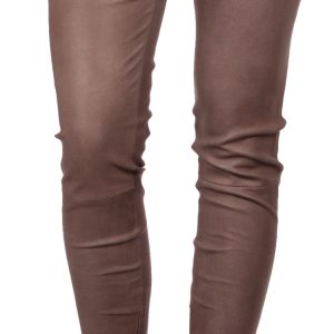 Extravagant, lissome leather pant for women